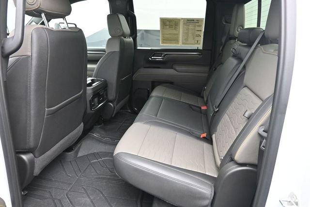 Used 2024 Chevrolet Silverado 2500 ZR2 w/ Technology Package AWD/4WD image 23