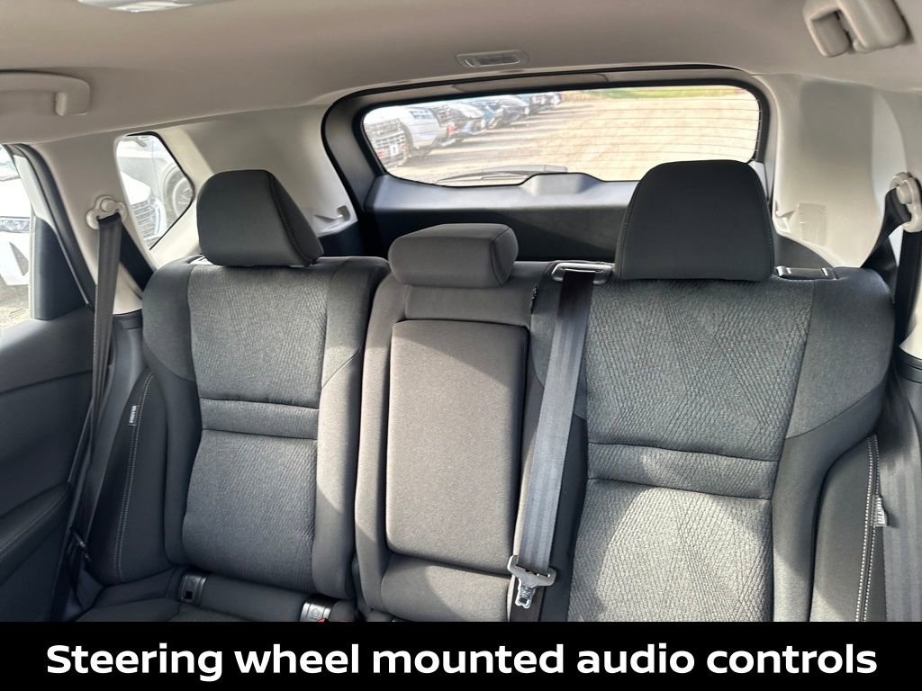 New 2026 Nissan Rogue SV AWD/4WD image 18