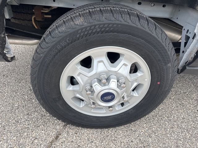 Used 2023 Ford Transit 250 Low Roof RWD image 16