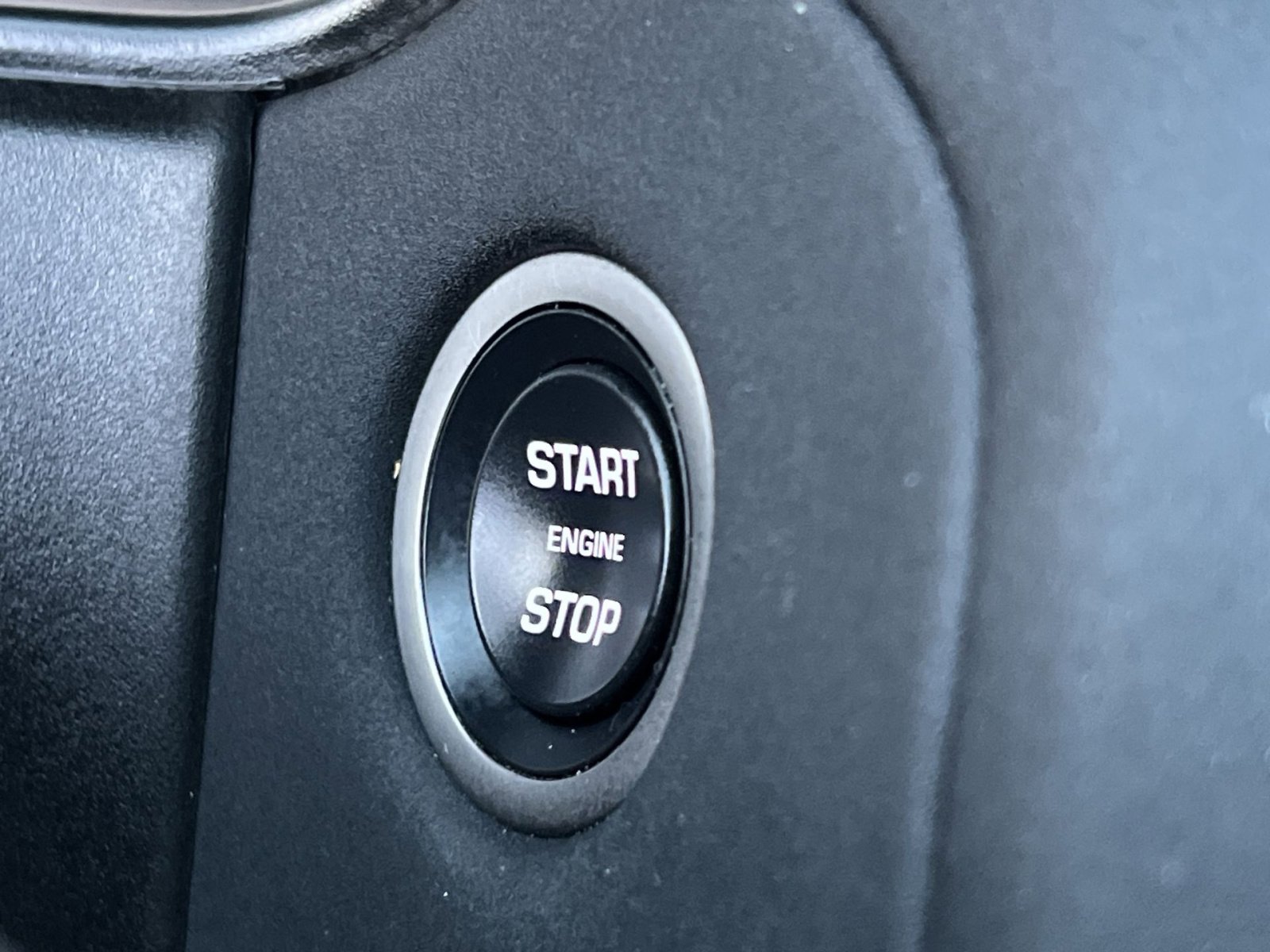 Used 2025 Land Rover Range Rover Velar Dynamic SE image 30