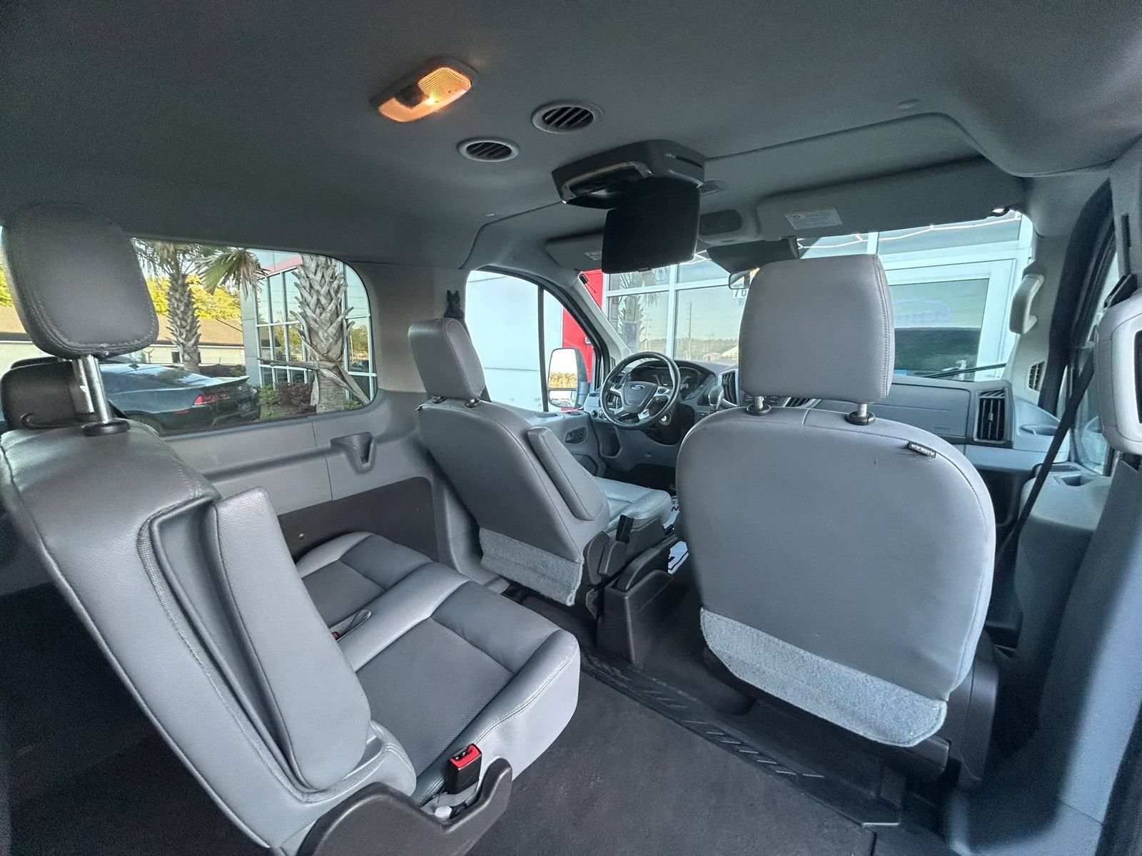 Used 2015 Ford Transit 150 XLT RWD image 9