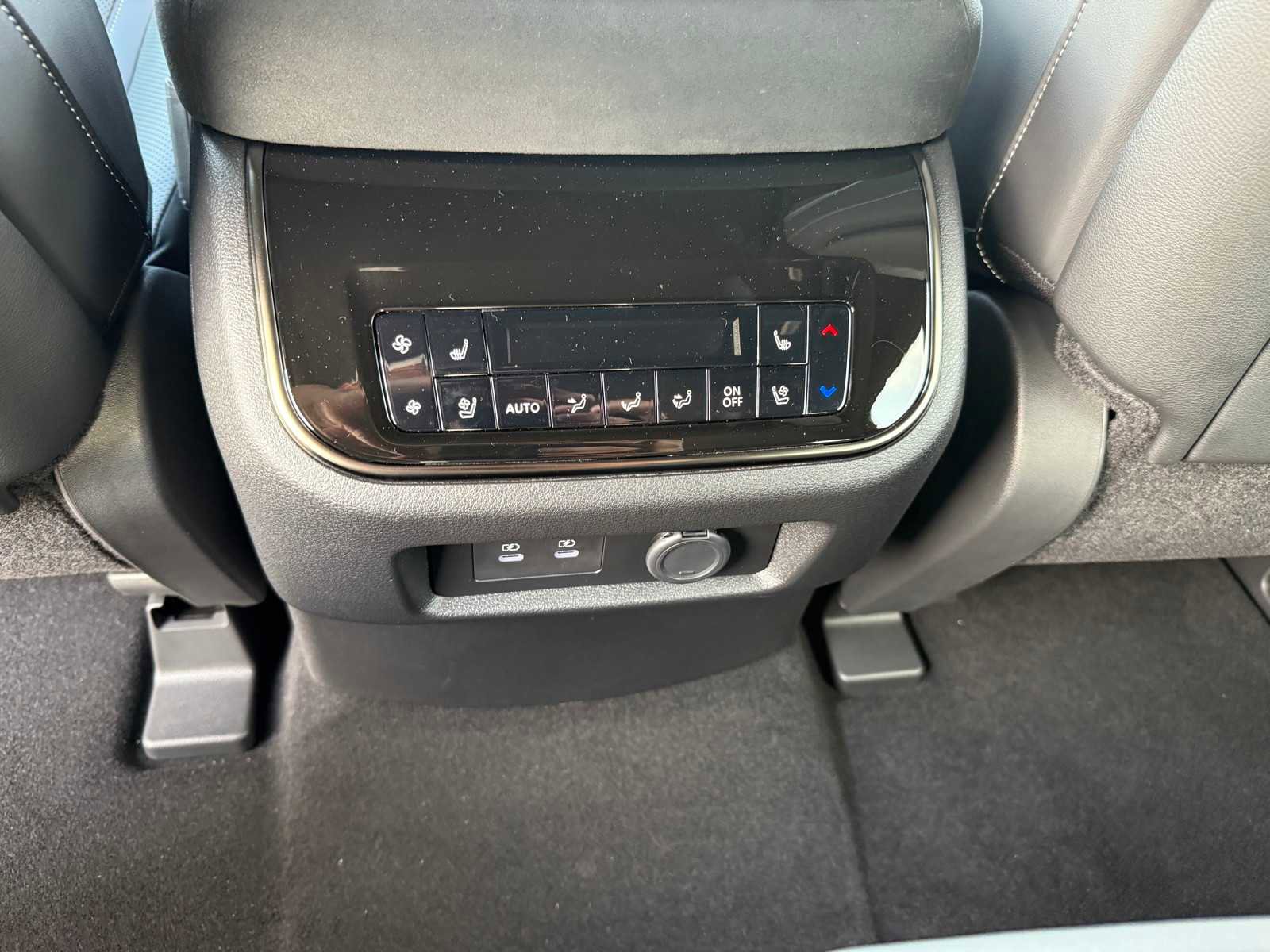 New 2026 INFINITI QX80 Autograph w/ Premium Cargo Package image 26