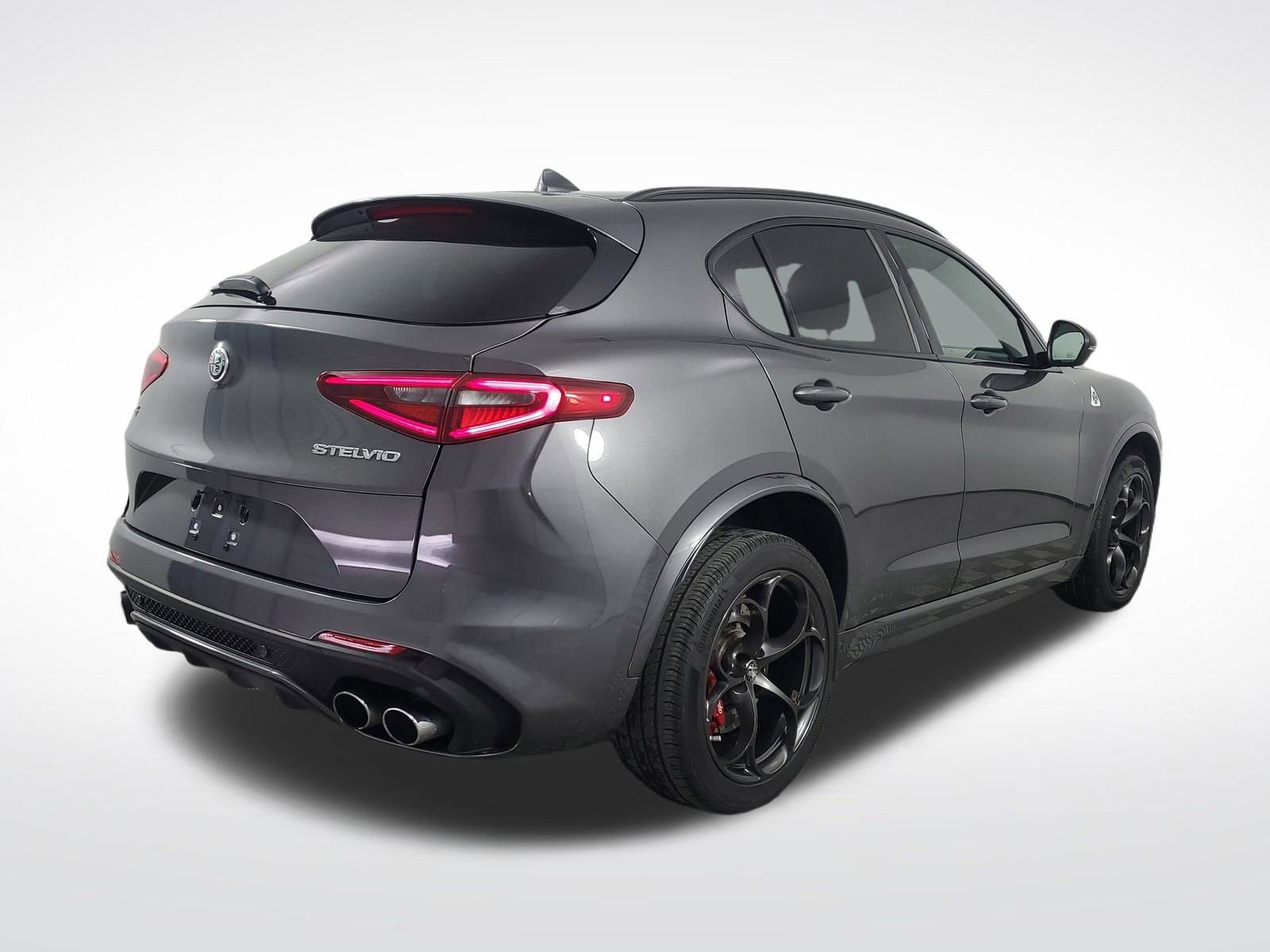 Used 2022 Alfa Romeo Stelvio Quadrifoglio w/ Active Assist Plus Package AWD/4WD image 10