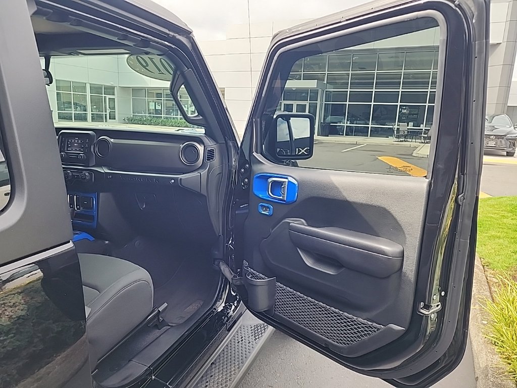 Used 2020 Jeep Wrangler Sport AWD/4WD image 15