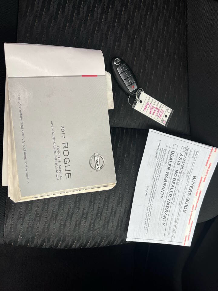 Used 2017 Nissan Rogue SV image 19