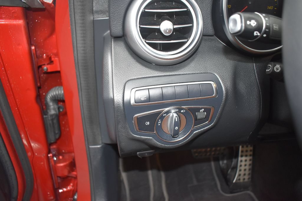 Used 2021 Mercedes-Benz C 300 4MATIC Sedan image 11