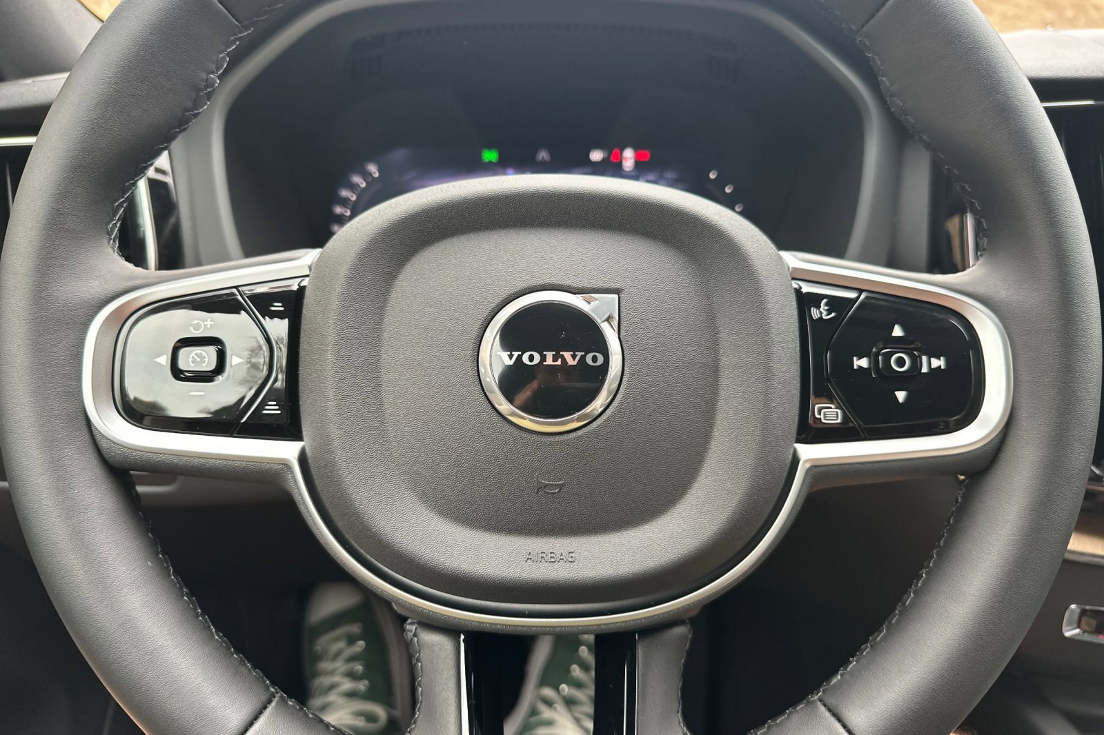 New 2026 Volvo XC60 T8 Plus w/ Climate Package image 21