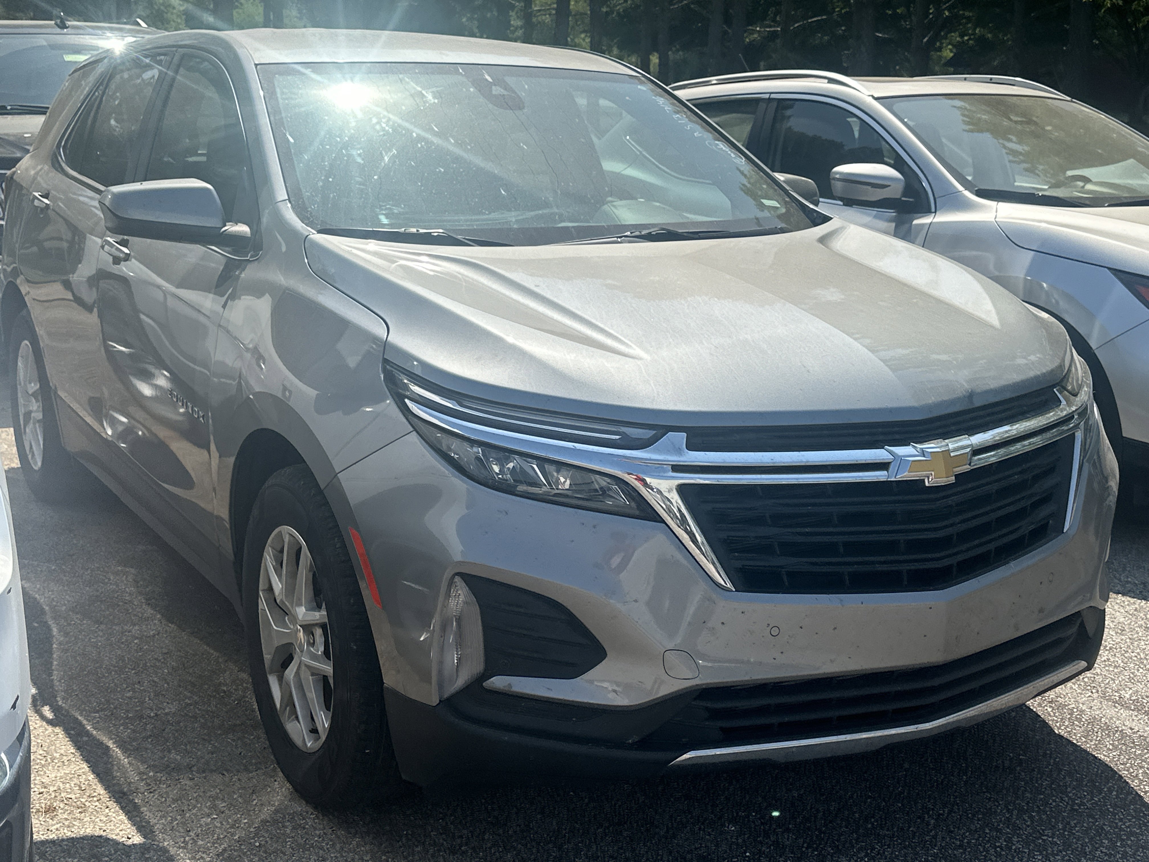 Used 2024 Chevrolet Equinox LT FWD image 3