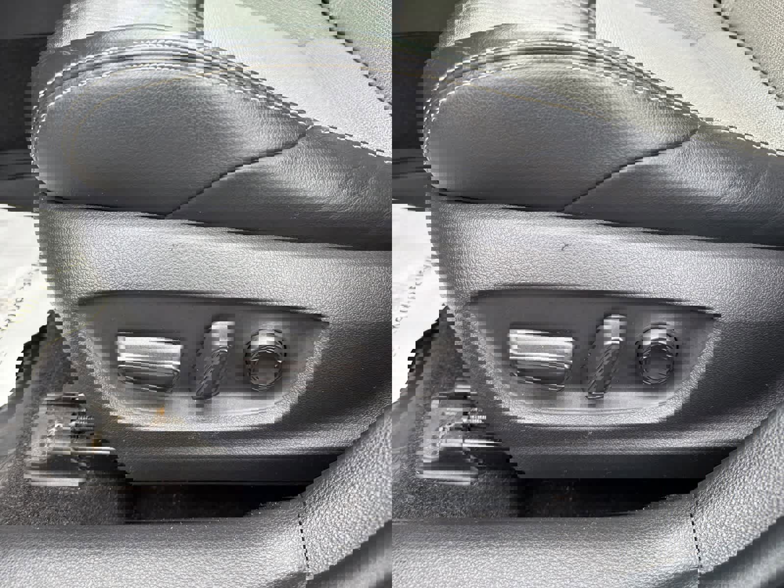 Used 2021 Toyota Corolla XSE w/ Blackout Package (TMS) image 15