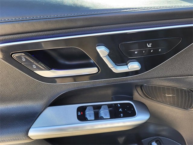 Used 2024 Mercedes-Benz GLC 300 4MATIC image 5