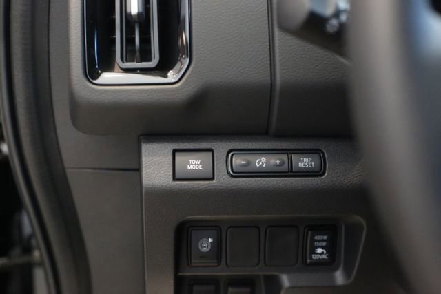 New 2025 Nissan Frontier PRO-4X w/ Pro Convenience Package image 9