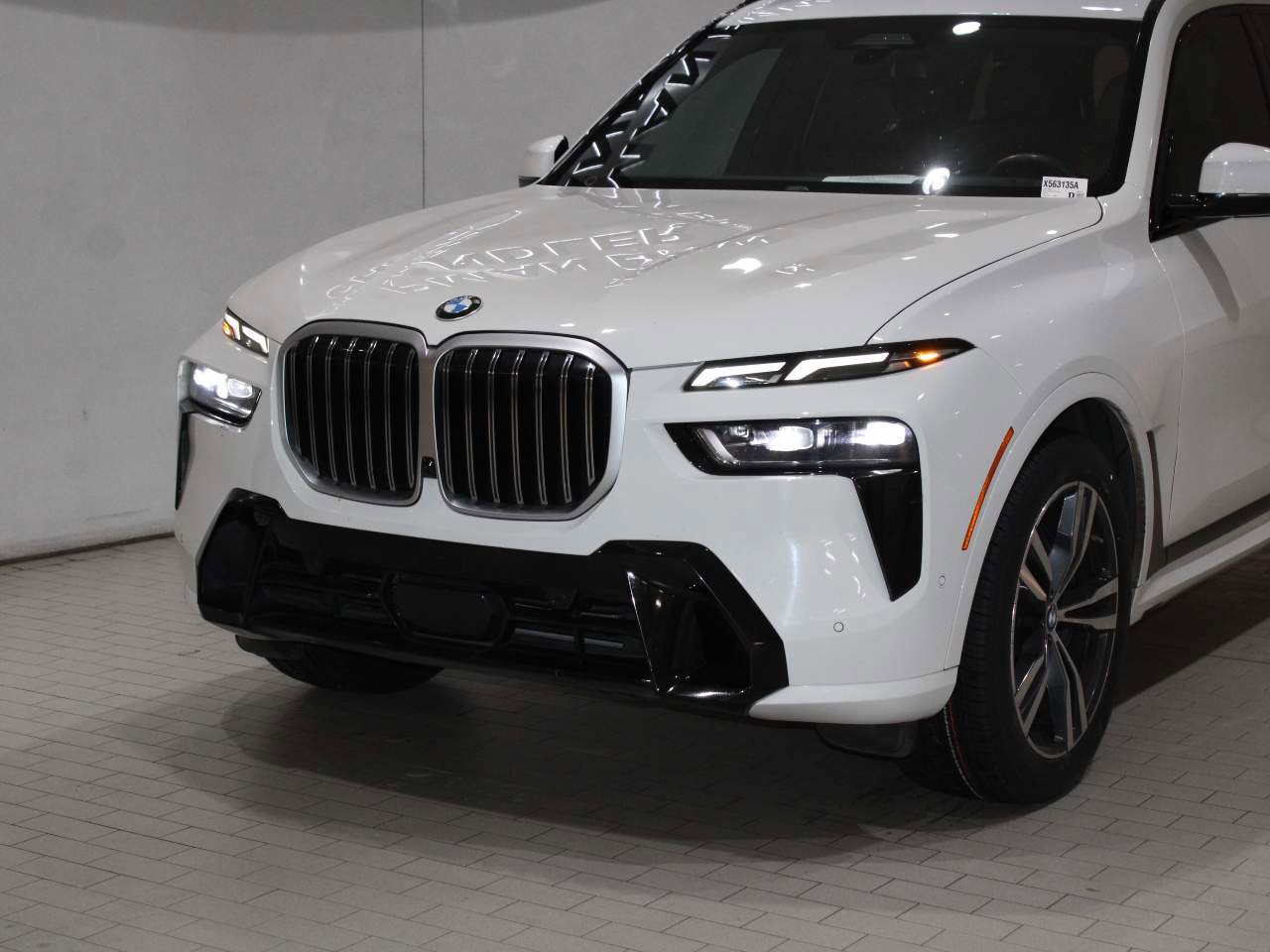 Certified 2023 BMW X7 xDrive40i w/ Executive Package image 2