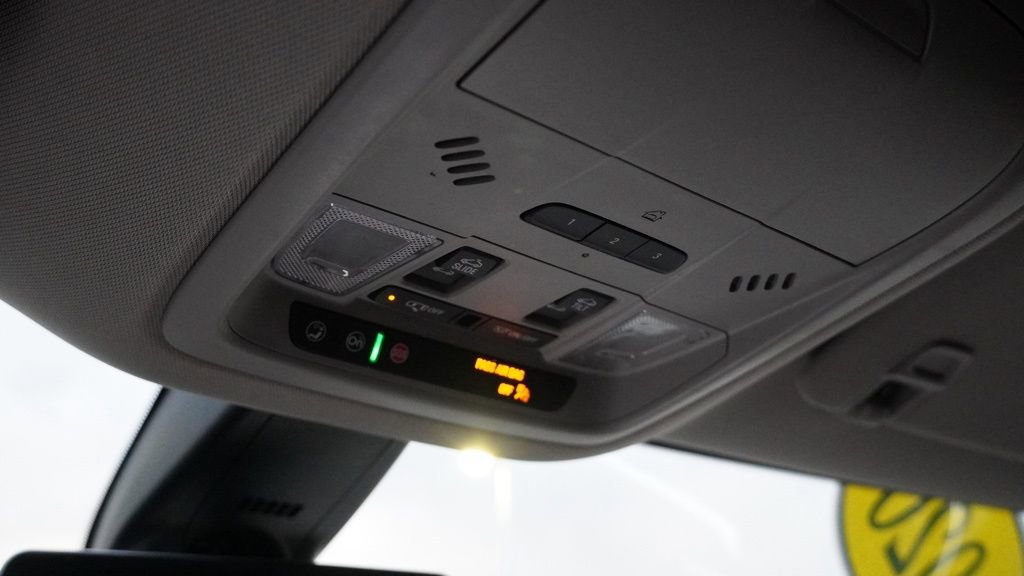 Used 2020 Buick Enclave Avenir w/ Avenir Technology Package image 42