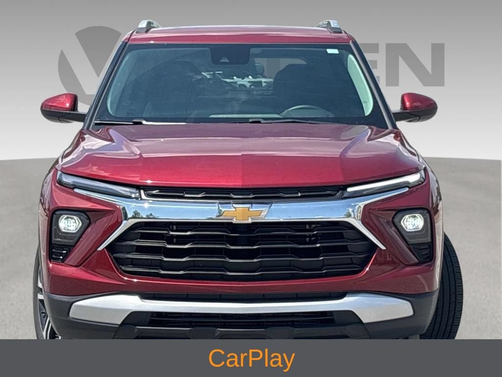 Used 2025 Chevrolet TrailBlazer LT w/ LT Cold Weather Package FWD image 3