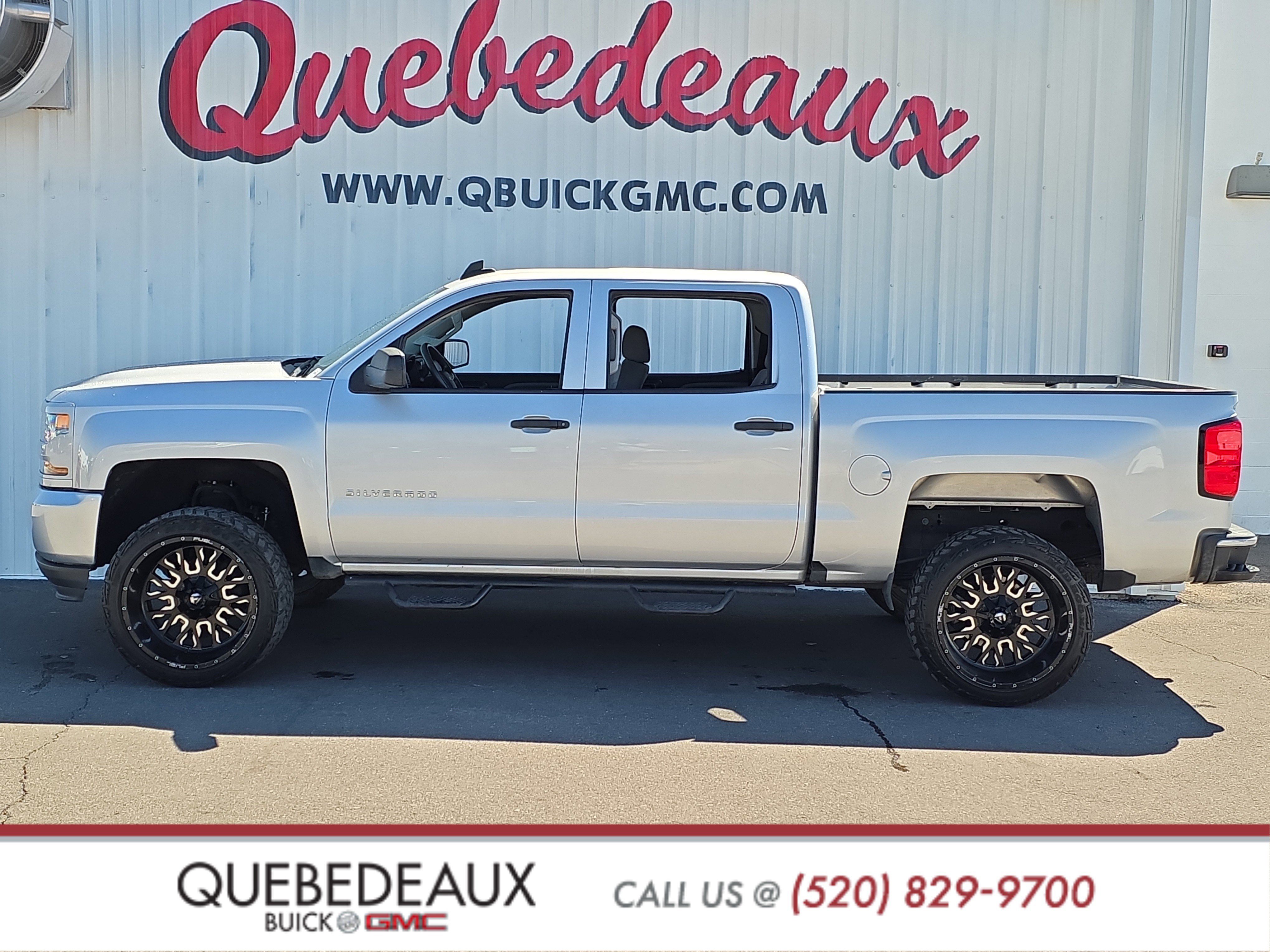 Used 2018 Chevrolet Silverado 1500 Custom w/ Custom Value Package RWD image 4