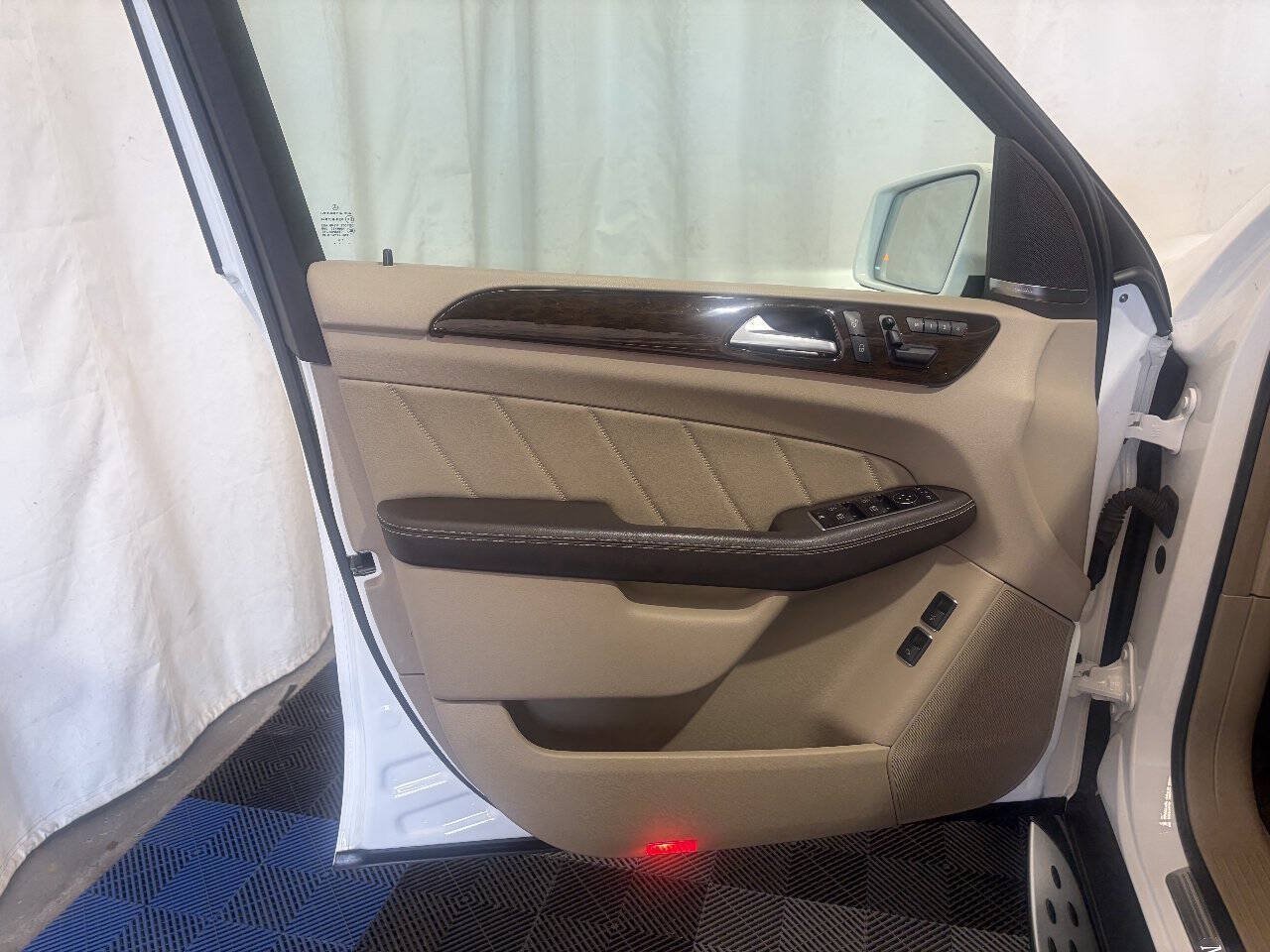 Used 2016 Mercedes-Benz GL 450 4MATIC image 6