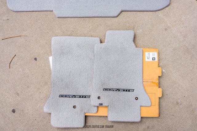 Used 2001 Chevrolet Corvette Coupe w/ Preferred Equipment Group1 image 75