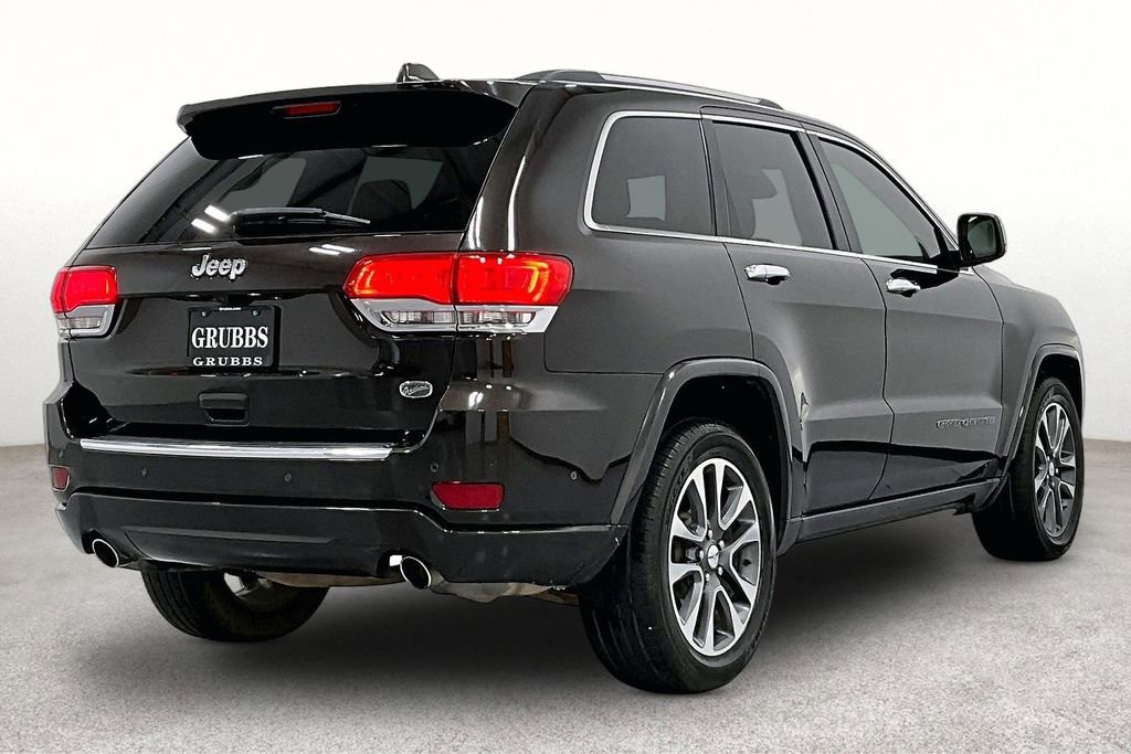Used 2017 Jeep Grand Cherokee Overland w/ Jeep Active Safety Group image 2
