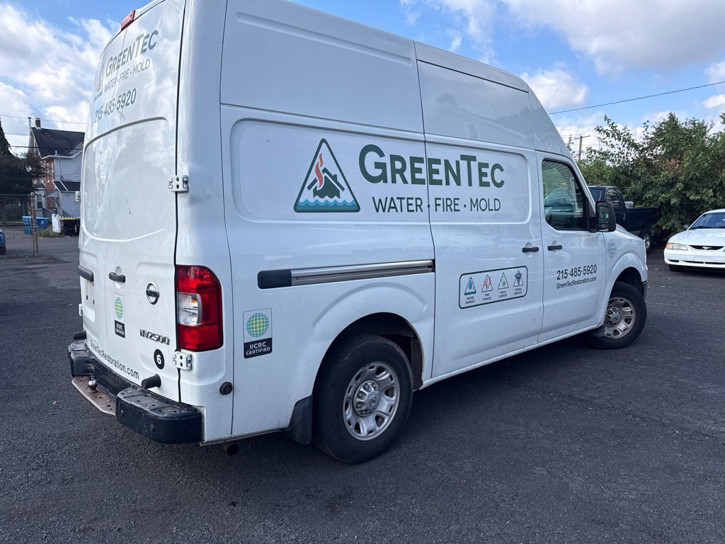 Used 2017 Nissan NV 2500 SV RWD image 3