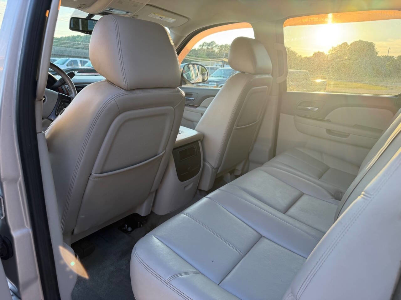 Used 2011 Chevrolet Silverado 1500 LTZ w/ LTZ Plus Package AWD/4WD image 10