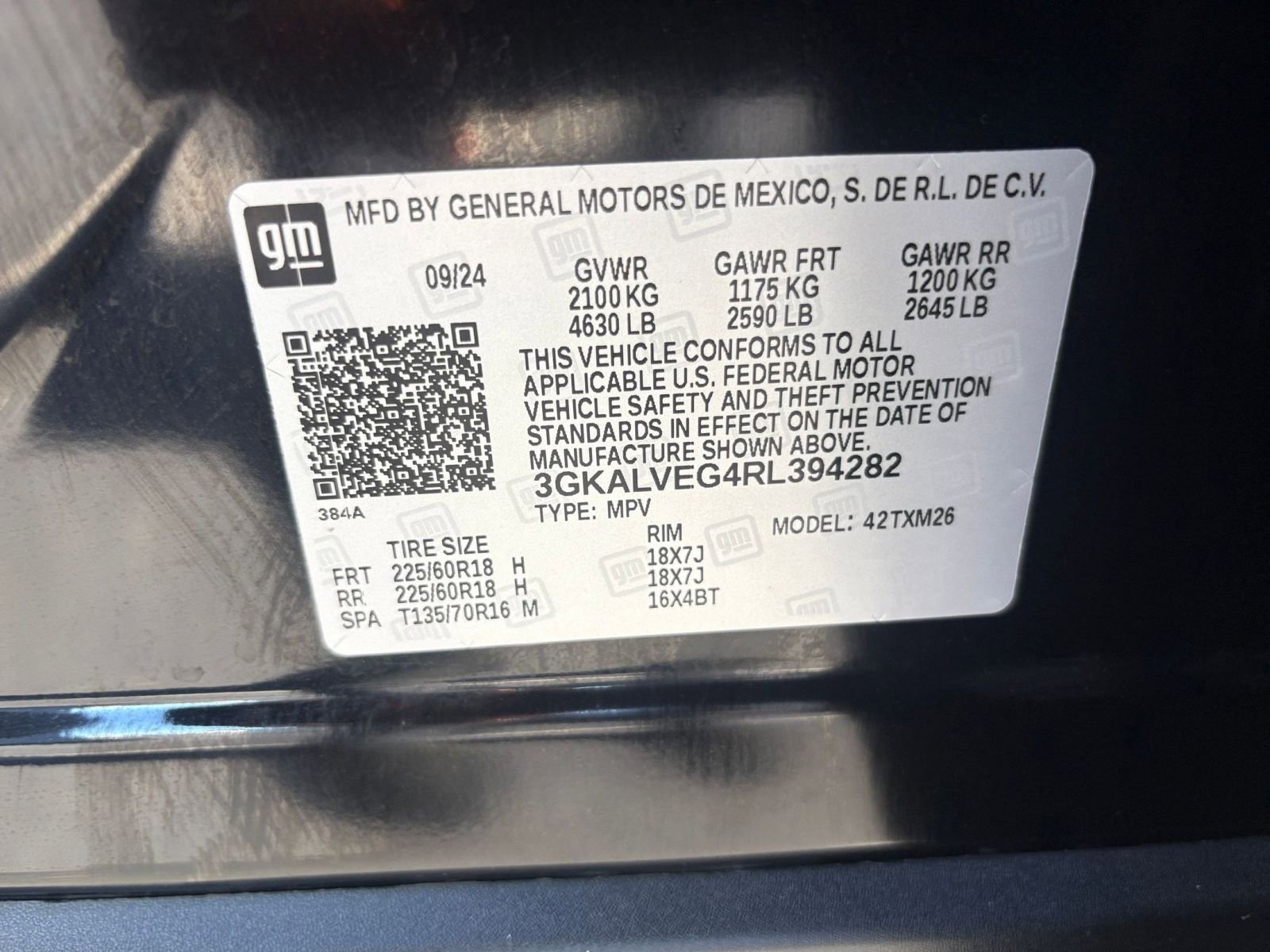 Used 2024 GMC Terrain SLT AWD/4WD image 32