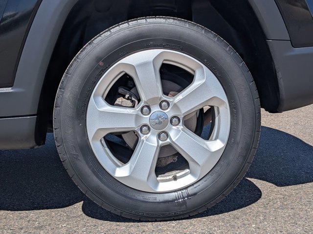 Used 2017 Jeep Compass Latitude image 23