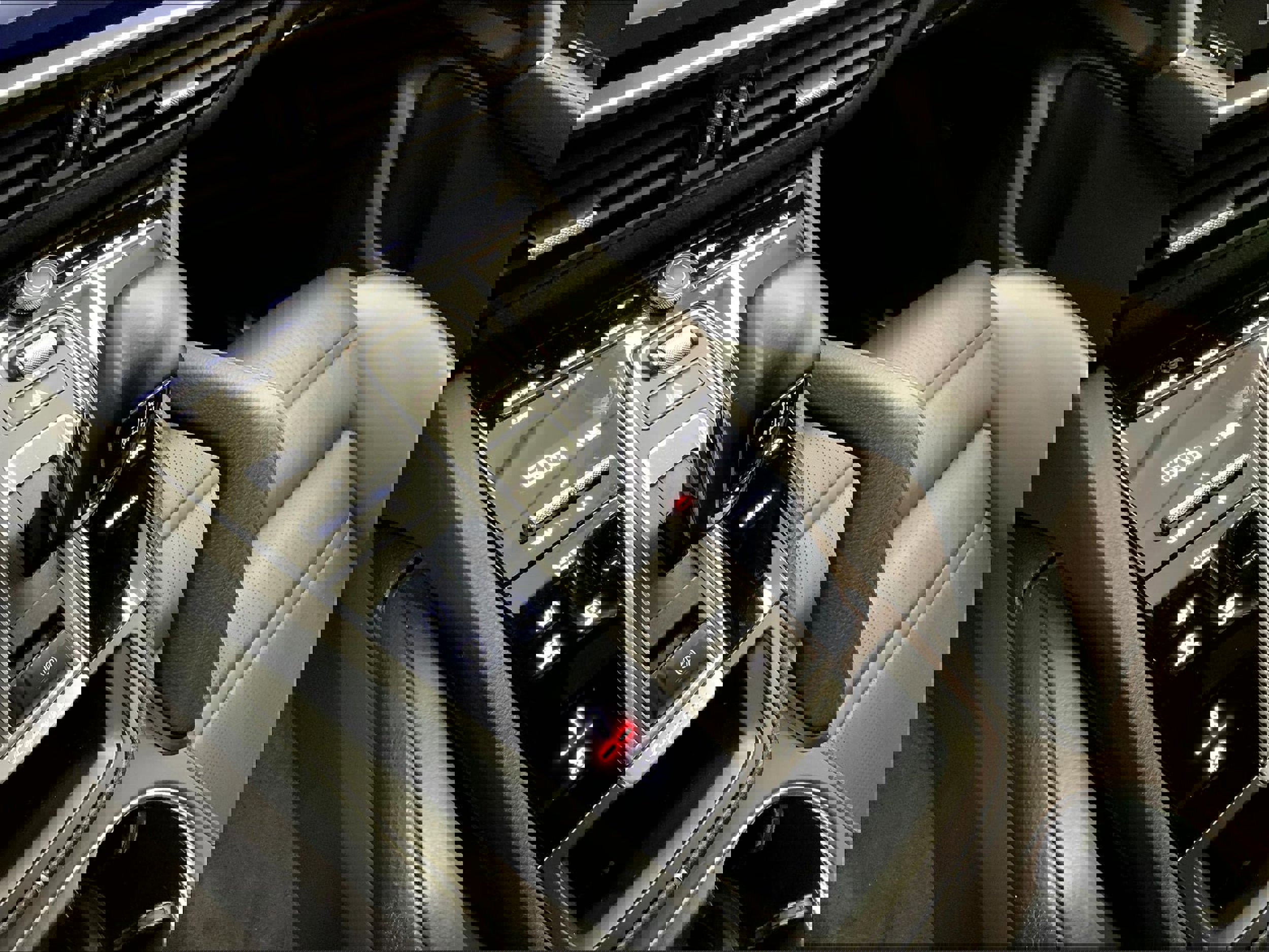 Used 2022 Porsche Cayenne E-Hybrid image 18