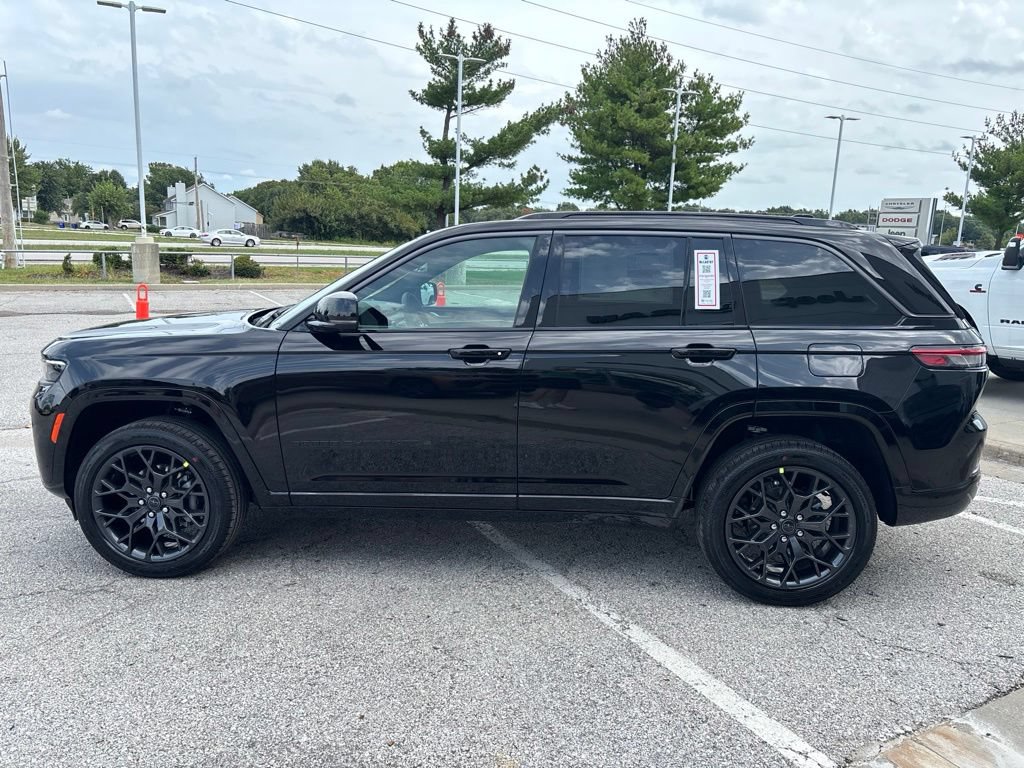 New 2027 Jeep Grand Cherokee Summit AWD/4WD image 9
