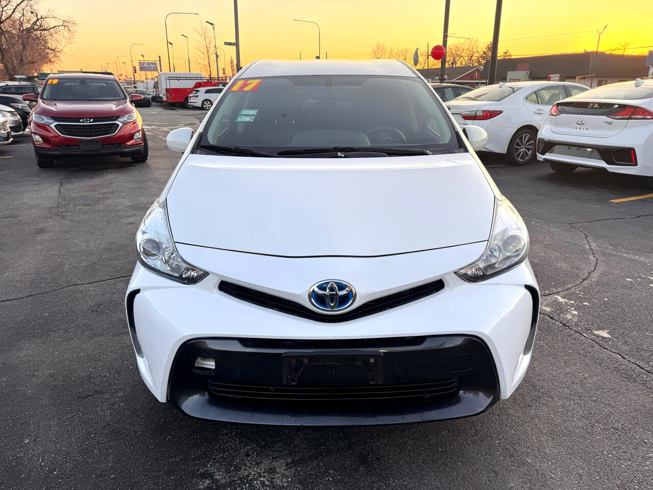 Used 2017 Toyota Prius V Three image 2
