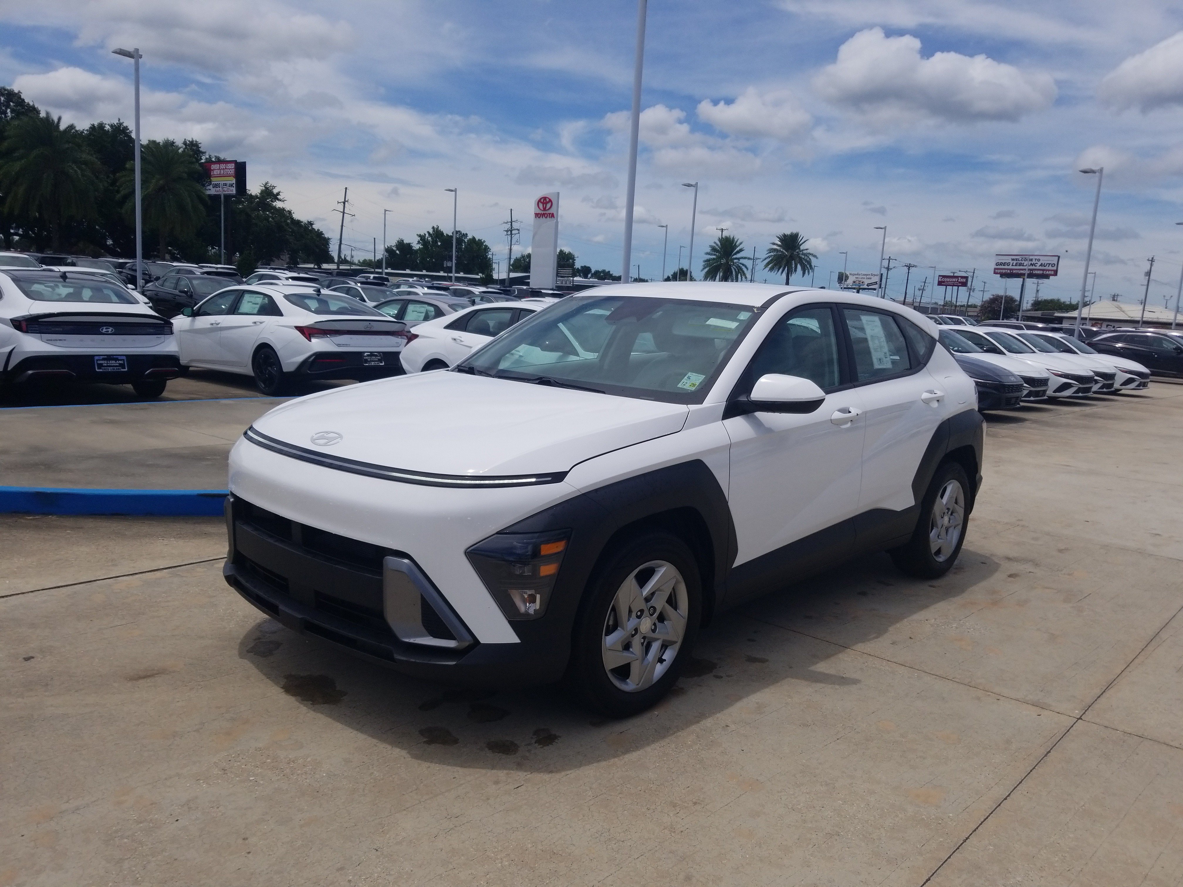 Used 2025 Hyundai Kona SE FWD image 3