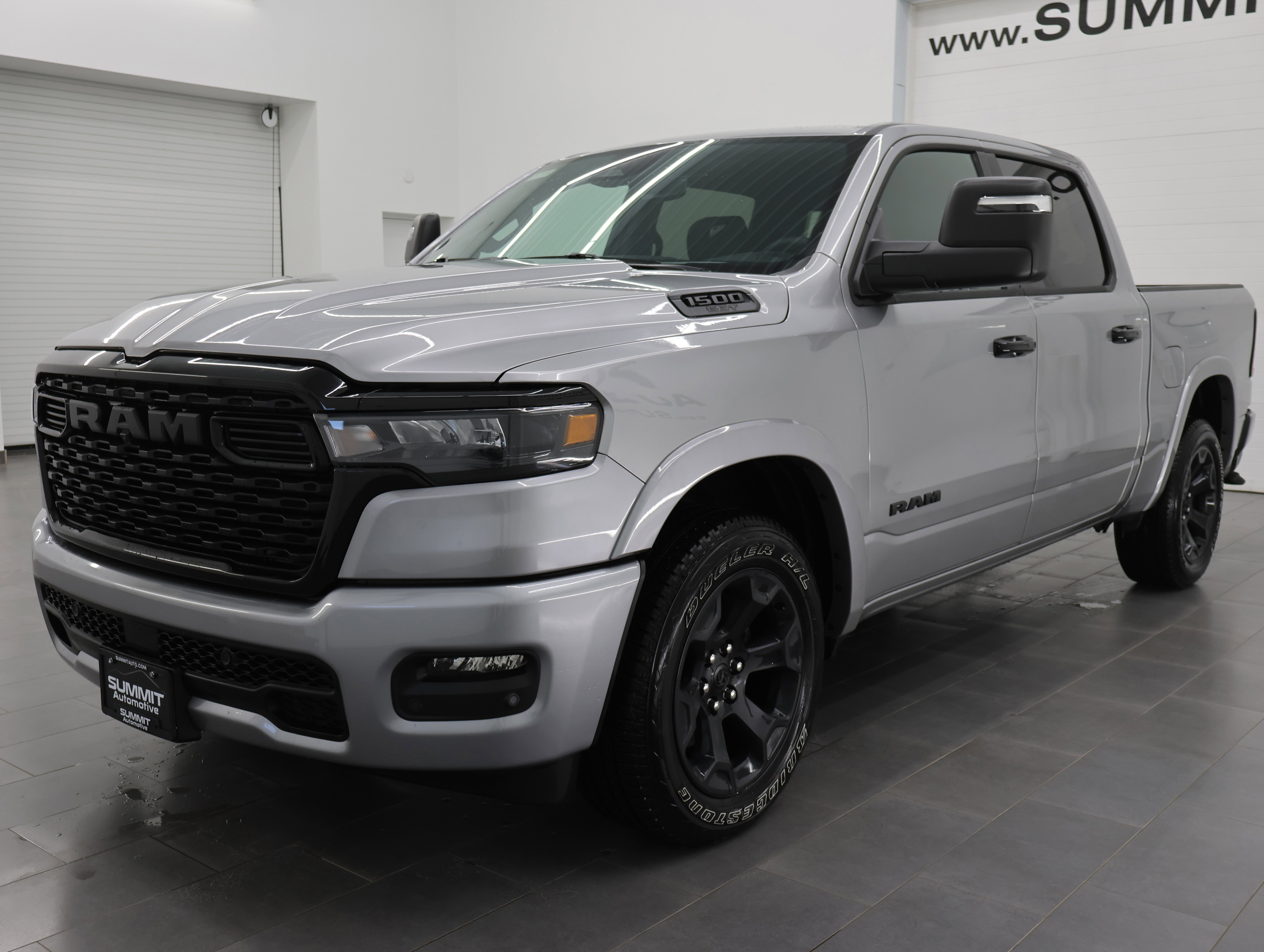 Used 2025 RAM 1500 Big Horn AWD/4WD image 7