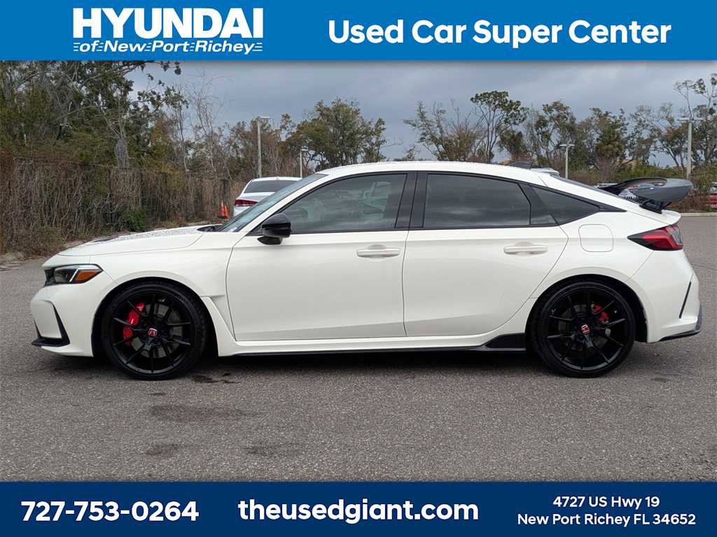 Used 2025 Honda Civic Type R image 2
