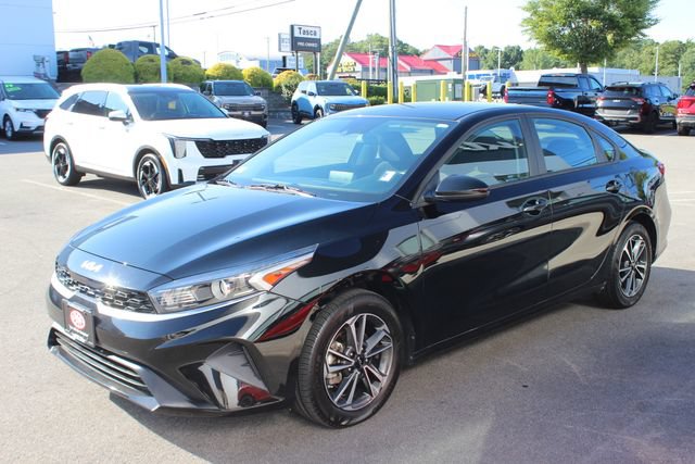 Used 2023 Kia Forte LXS FWD image 2