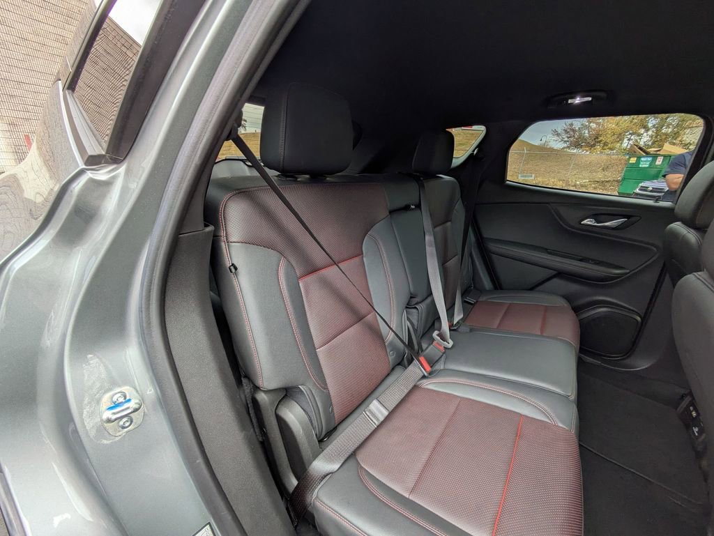 Used 2025 Chevrolet Blazer RS image 27