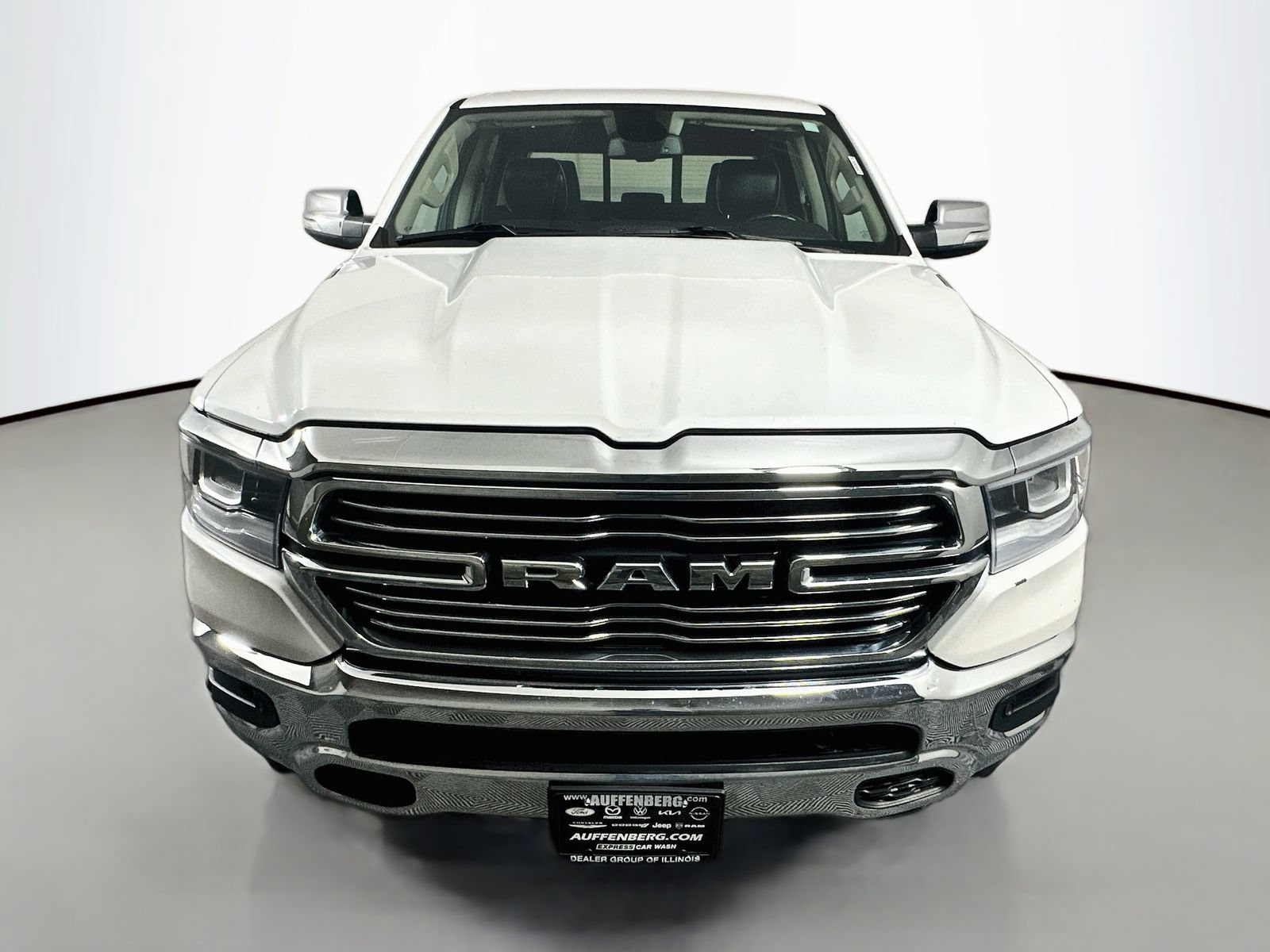 Used 2019 RAM 1500 Laramie AWD/4WD image 2