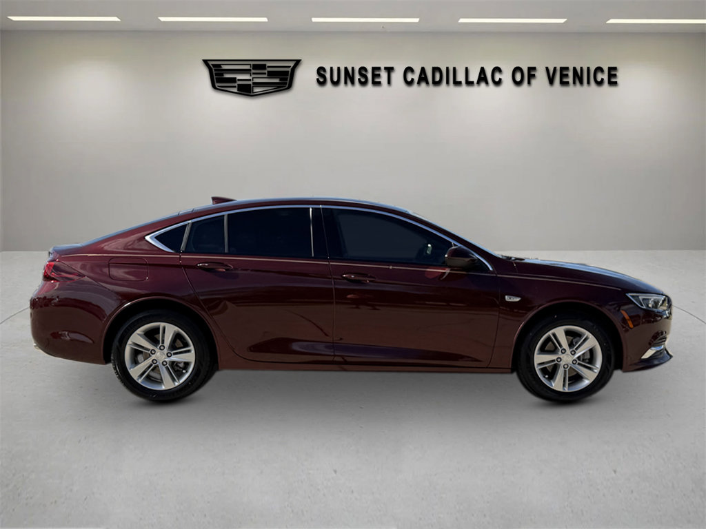 Used 2020 Buick Regal Preferred image 2