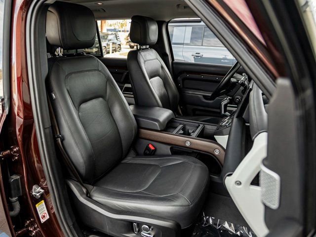 Used 2023 Land Rover Defender 130 First Edition image 29