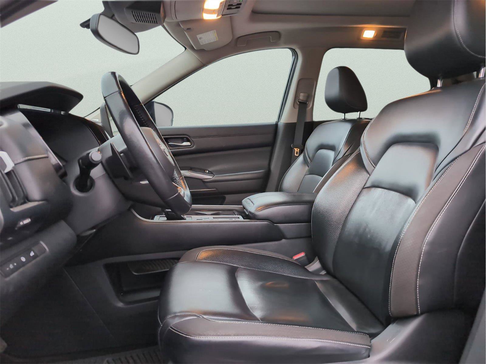 Used 2022 Nissan Pathfinder SL w/ SL Premium Package image 13