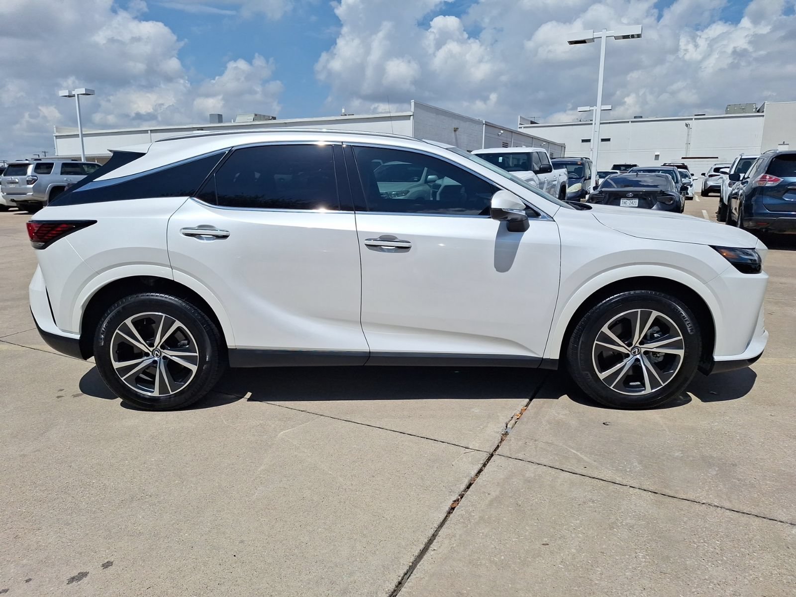 Used 2025 Lexus RX 350 Premium w/ Convenience Package FWD image 7