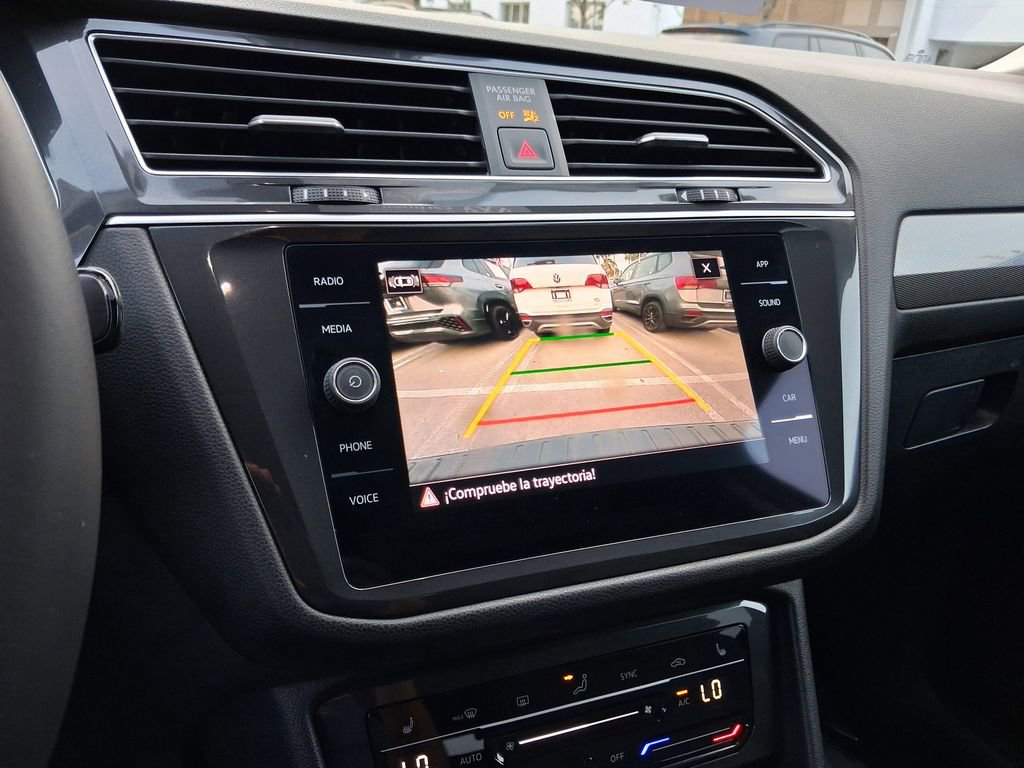 Used 2023 Volkswagen Tiguan SE FWD image 23