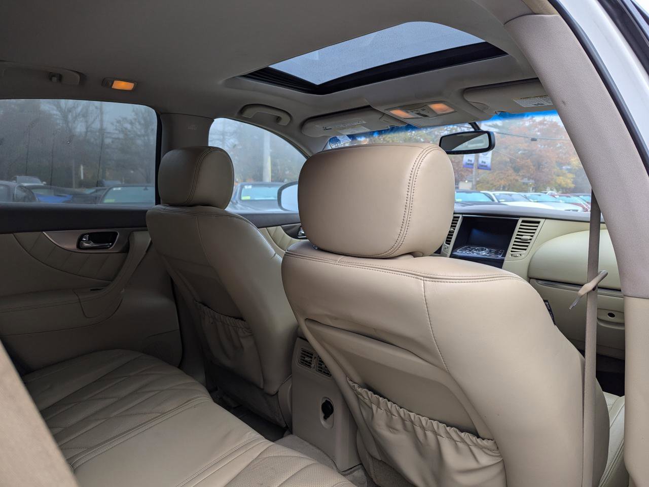 Used 2010 INFINITI FX35 AWD w/ Navigation Pkg image 41