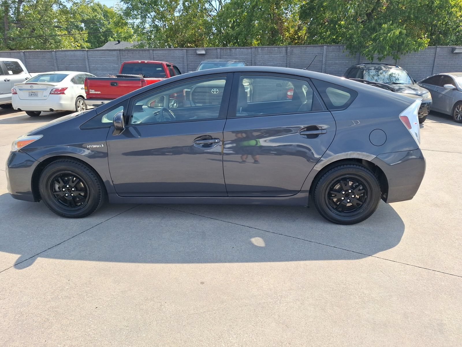 Used 2014 Toyota Prius Two FWD image 3