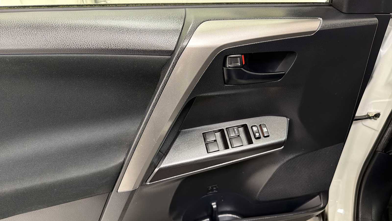 Certified 2017 Toyota RAV4 LE w/ All Weather Liner Package image 15