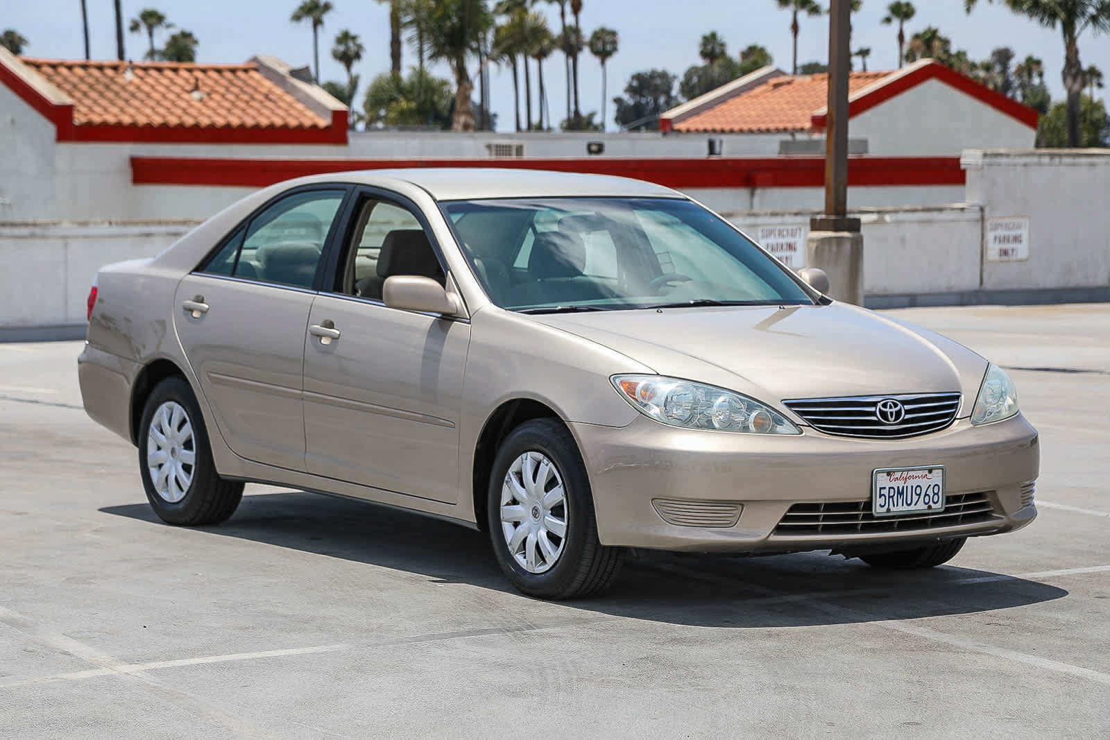 Used 2006 Toyota Camry LE FWD image 4