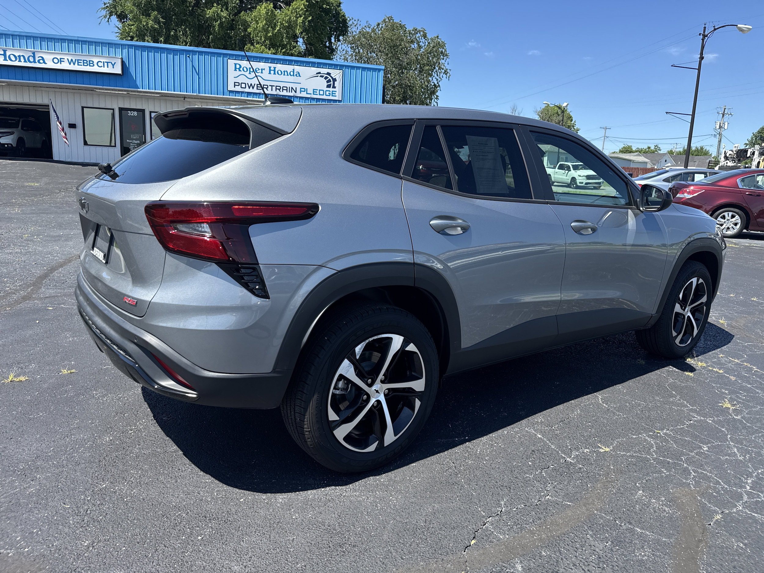 Used 2025 Chevrolet Trax RS w/ Driver Confidence Package FWD image 5