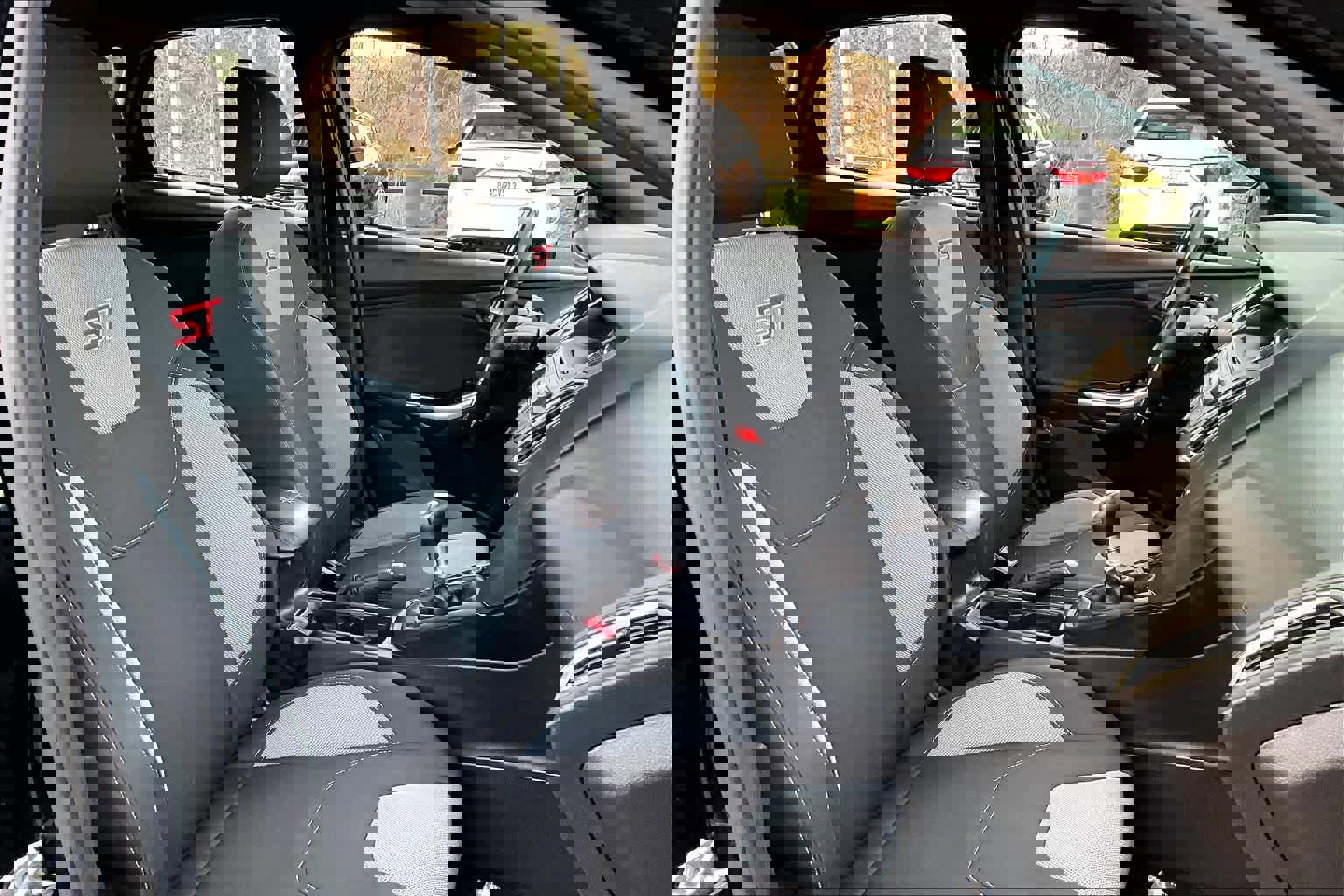 Used 2016 Ford Focus ST image 9