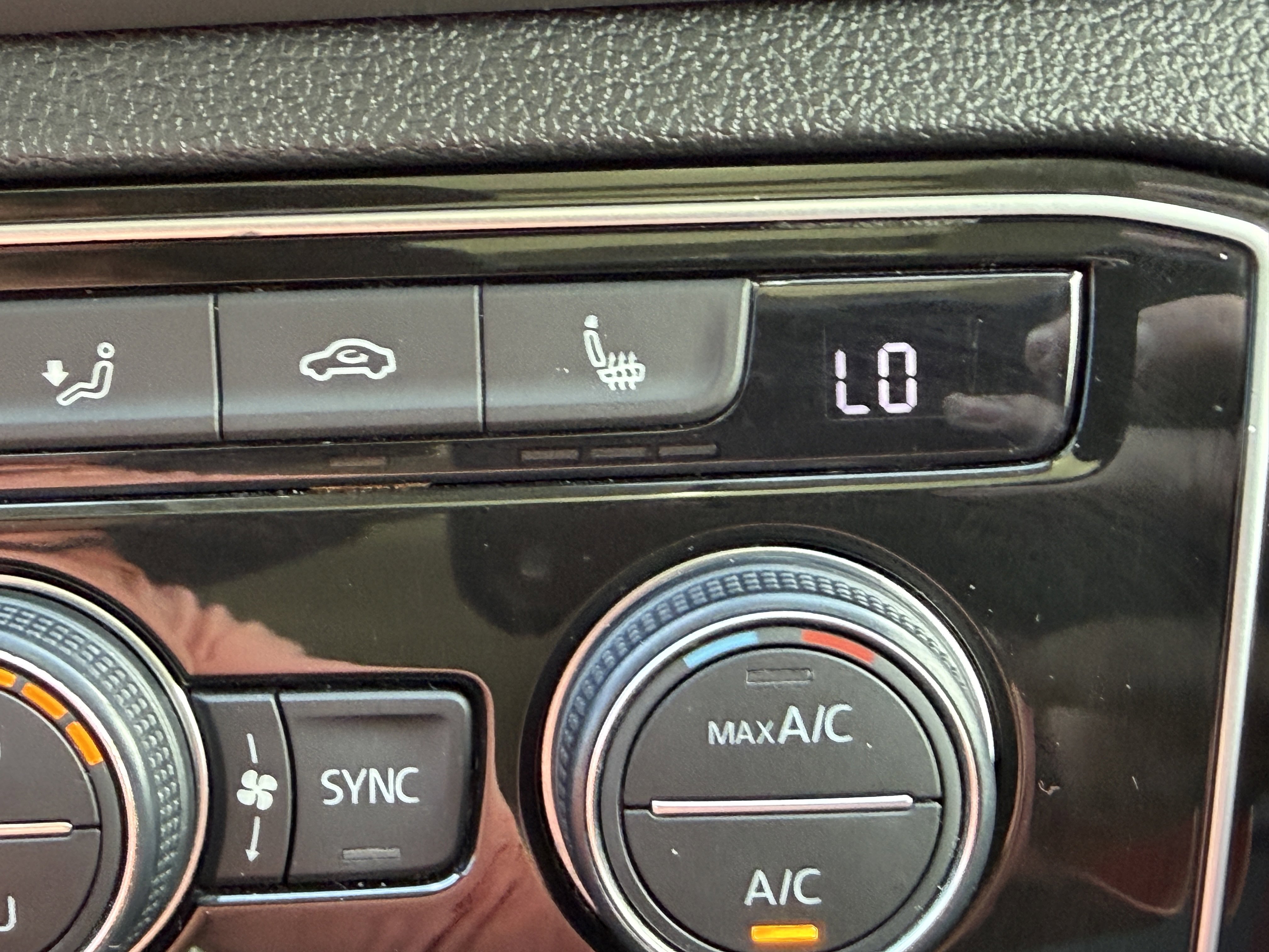 Used 2019 Volkswagen Atlas SEL FWD image 20
