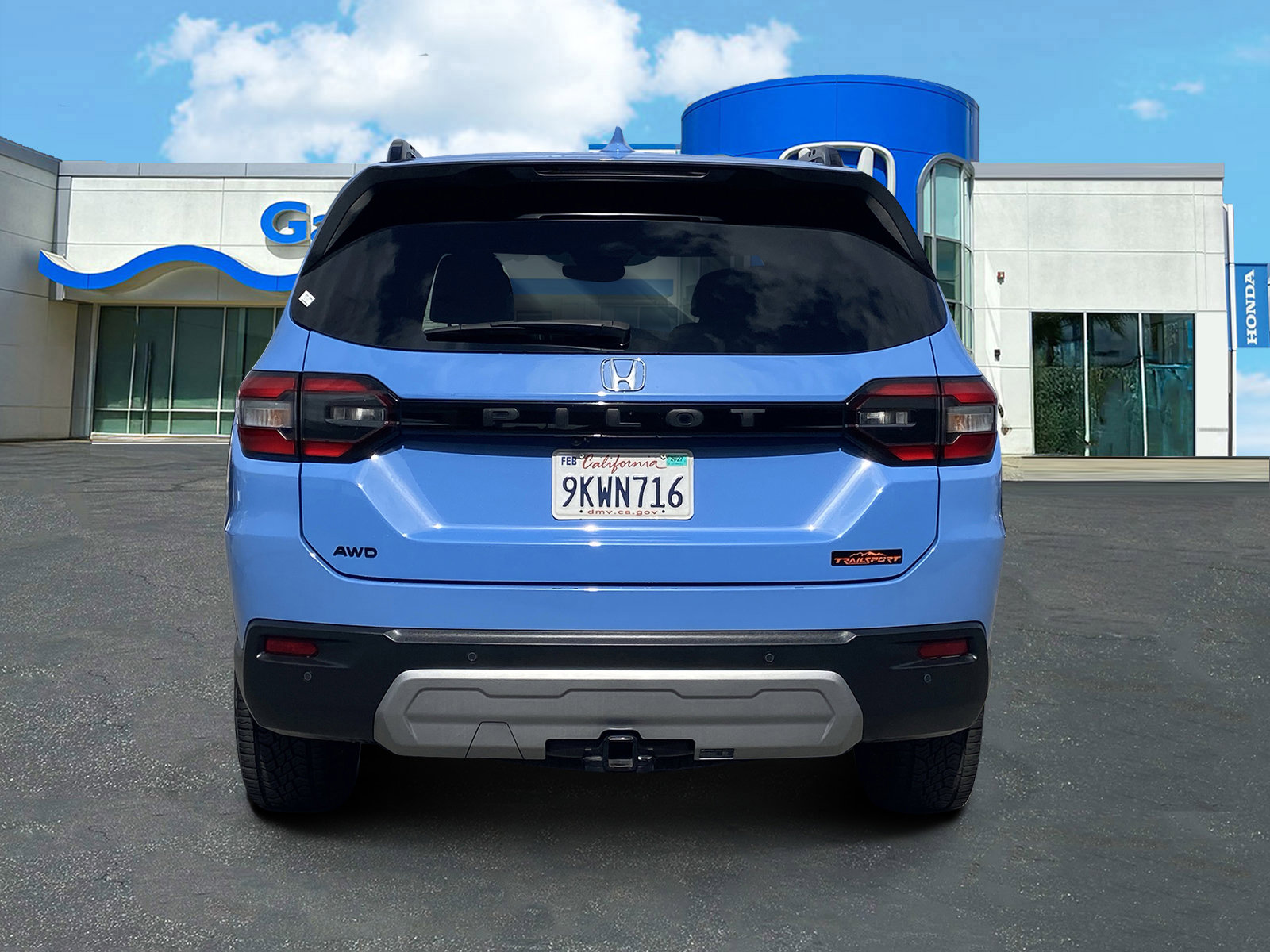 Used 2024 Honda Pilot TrailSport image 5