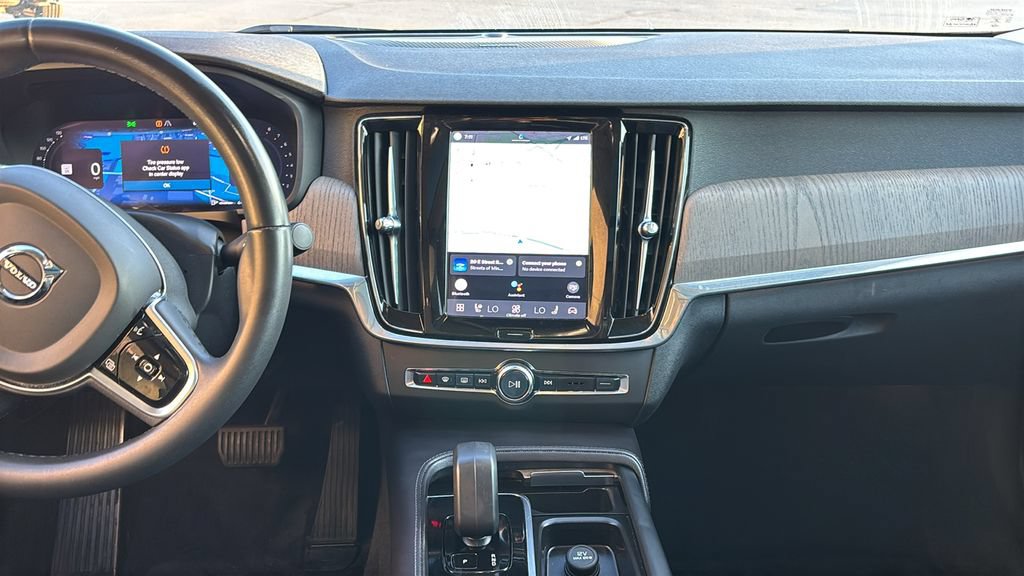 Certified 2023 Volvo S90 B6 Plus AWD/4WD image 6