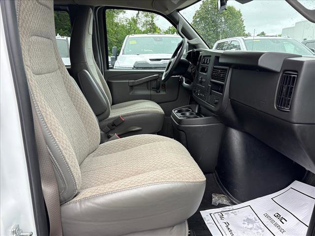 Certified 2025 Chevrolet Express 3500 LT w/ LT Preferred Equipment Group RWD image 7